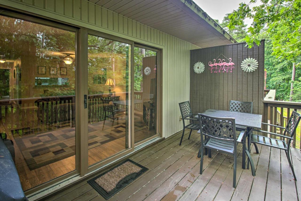 Hot Springs Village Retreat With Deck 3 Mi To Golf! Eksteriør billede