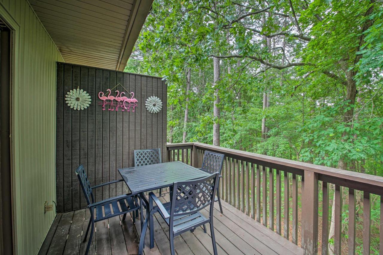 Hot Springs Village Retreat With Deck 3 Mi To Golf! Eksteriør billede