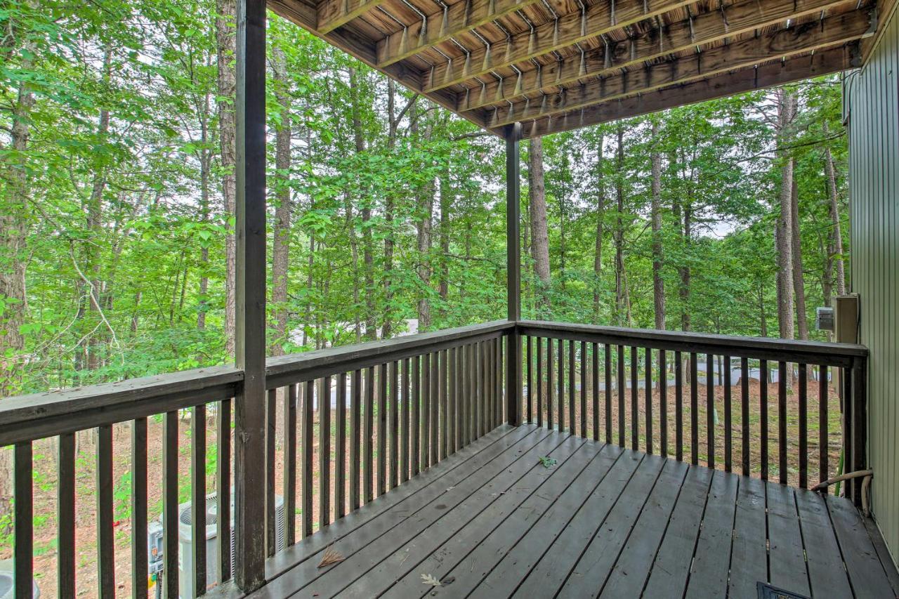 Hot Springs Village Retreat With Deck 3 Mi To Golf! Eksteriør billede