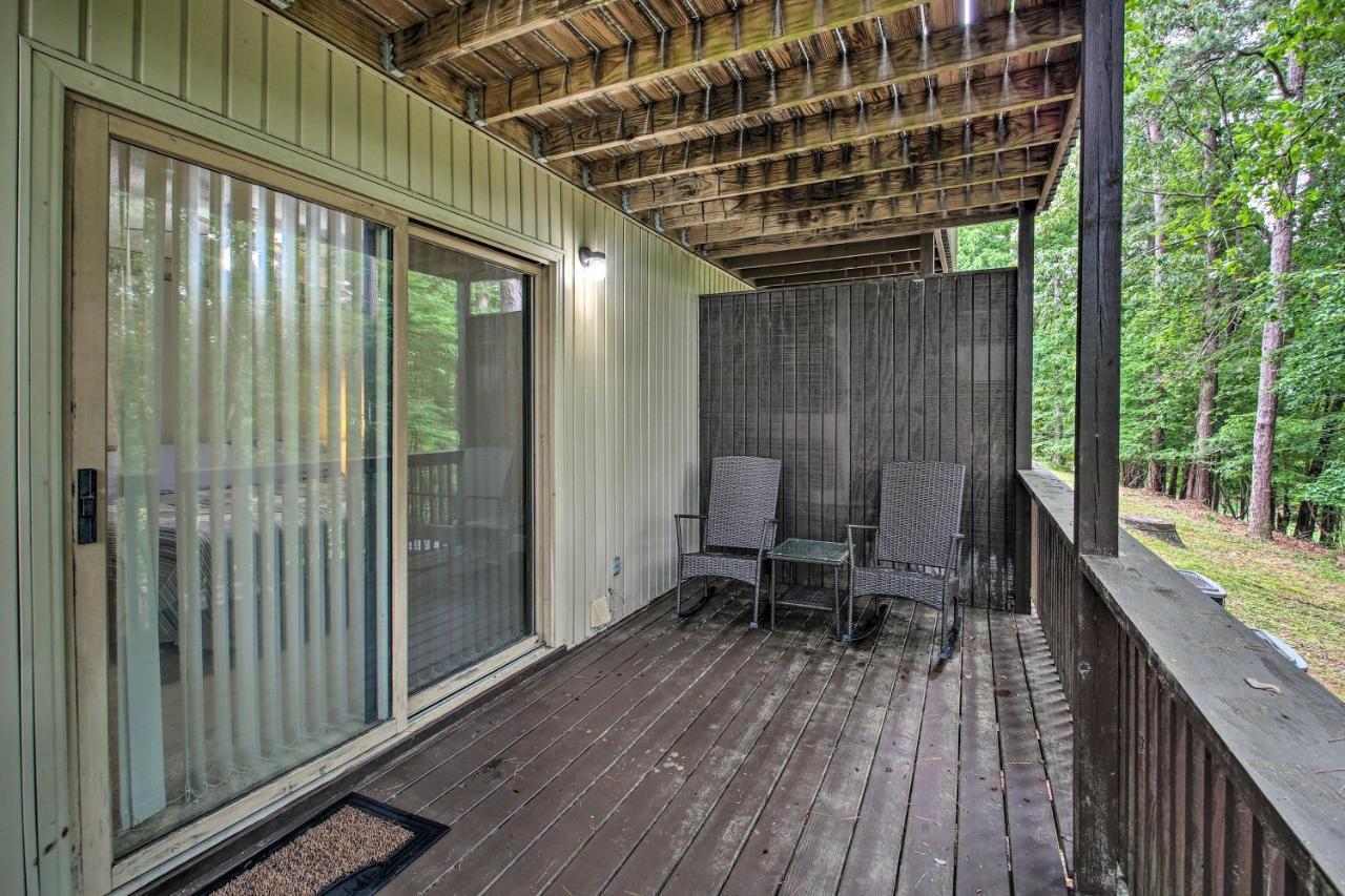 Hot Springs Village Retreat With Deck 3 Mi To Golf! Eksteriør billede